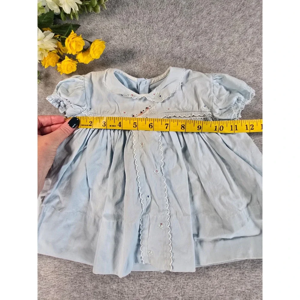 Vintage 70s Baby Blue Smocked Hand Embroidered Scalloped Collar Dress 0-6m - Picture 6 of 9